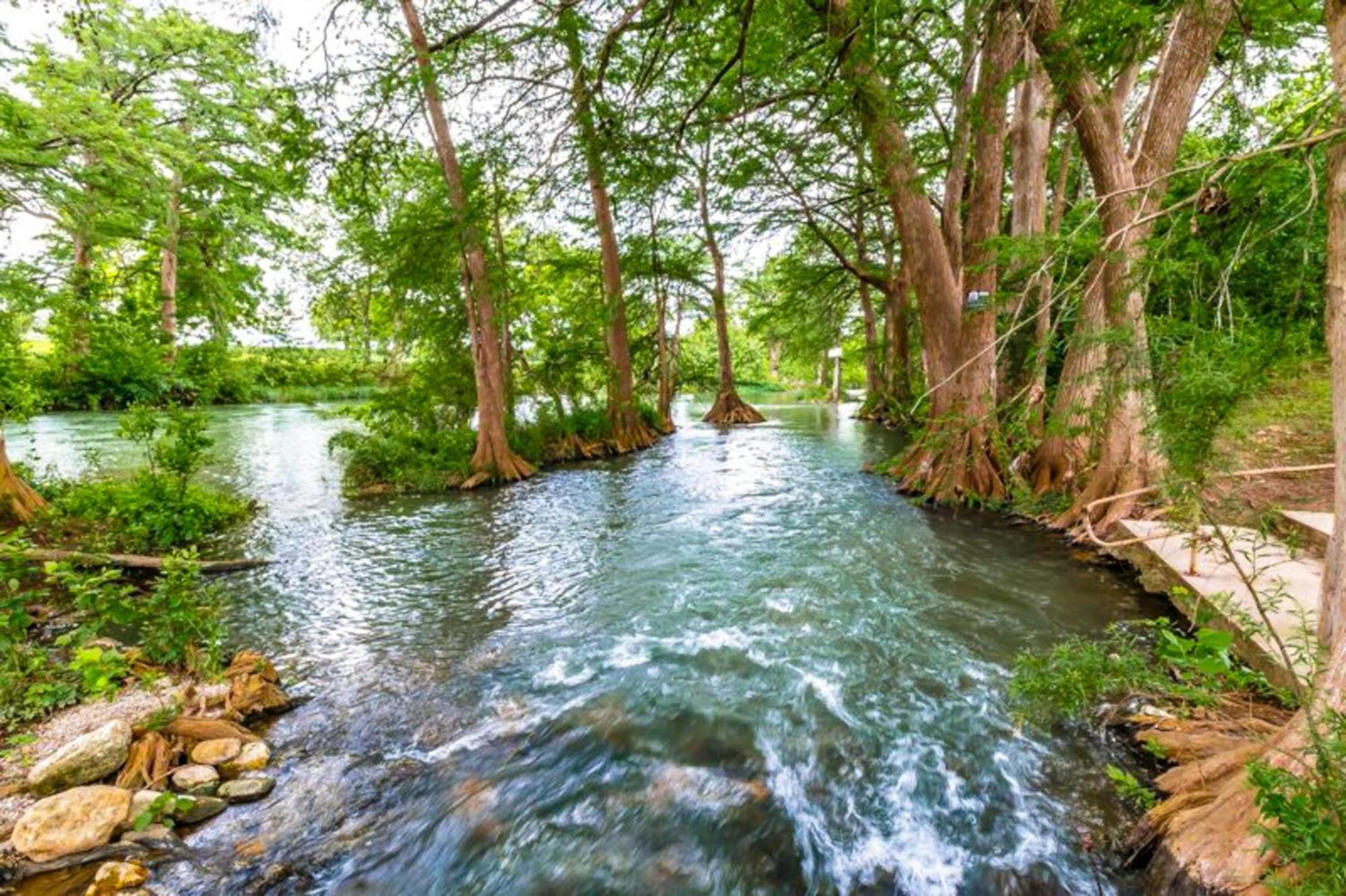 Water Wheel Resort Condo Resort Ню Браунфелс Екстериор снимка